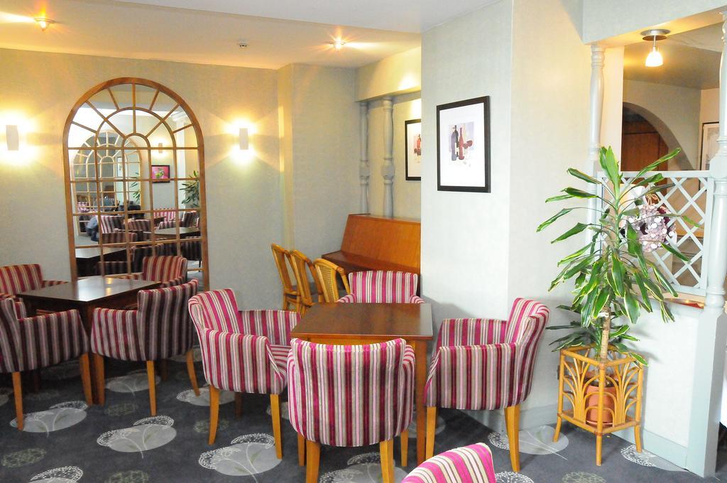 Dolphin Hotel Gorey Ngoại thất bức ảnh